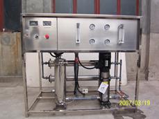 1噸單級反滲透純水系統(tǒng)設備